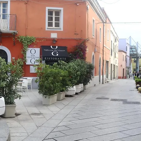 Апартаменты Luxurious And Posh In Historical Centre *