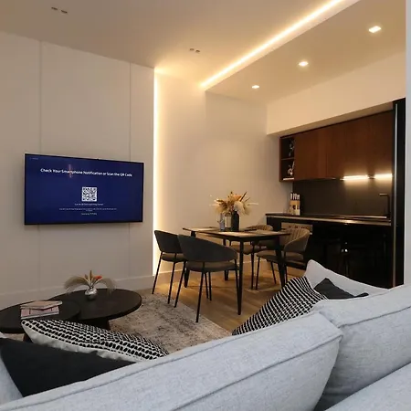 Luxurious And Posh In Historical Centre Apartment *