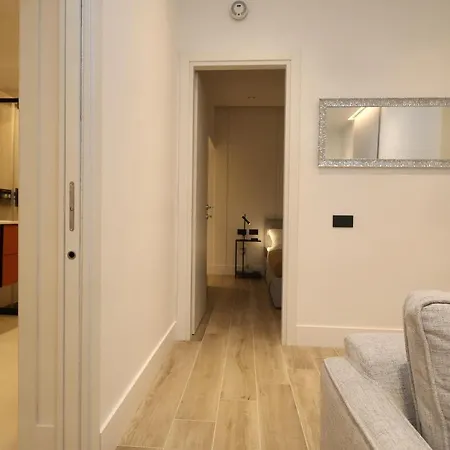 Luxurious And Posh In Historical Centre Apartment