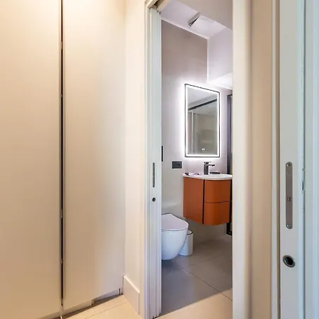 Apartment Luxurious And Posh In Historical Centre